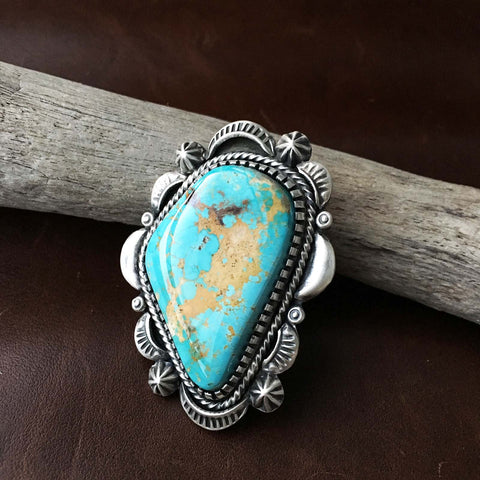 Beautiful Statement Royston Turquoise Ring with Golden Webbing Size 9