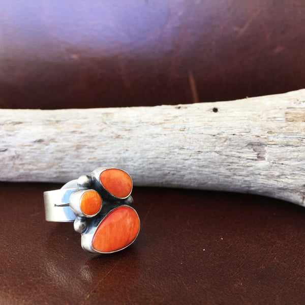 Vibrant Small Three Stone Orange Spiny Oyster Sterling Silver Ring Size 6